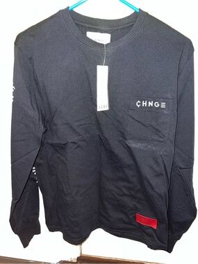 CHNGE Black Long Sleeve Pocket Tee with Red Tag